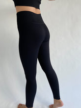 Load image into Gallery viewer, Onyx Rib