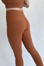 Load image into Gallery viewer, Penny Rib