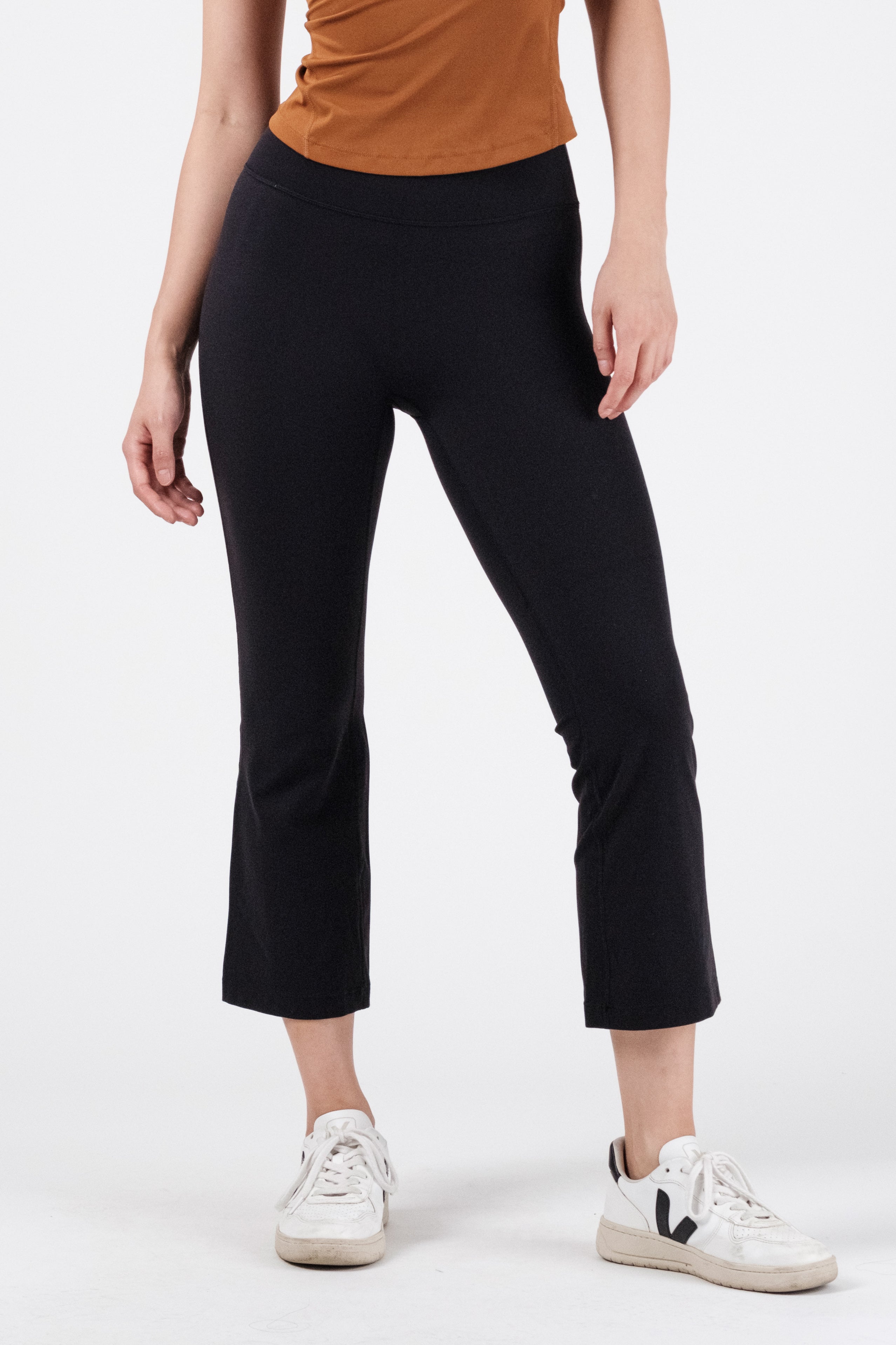 Mini Flare Pants (Crop) - Onyx