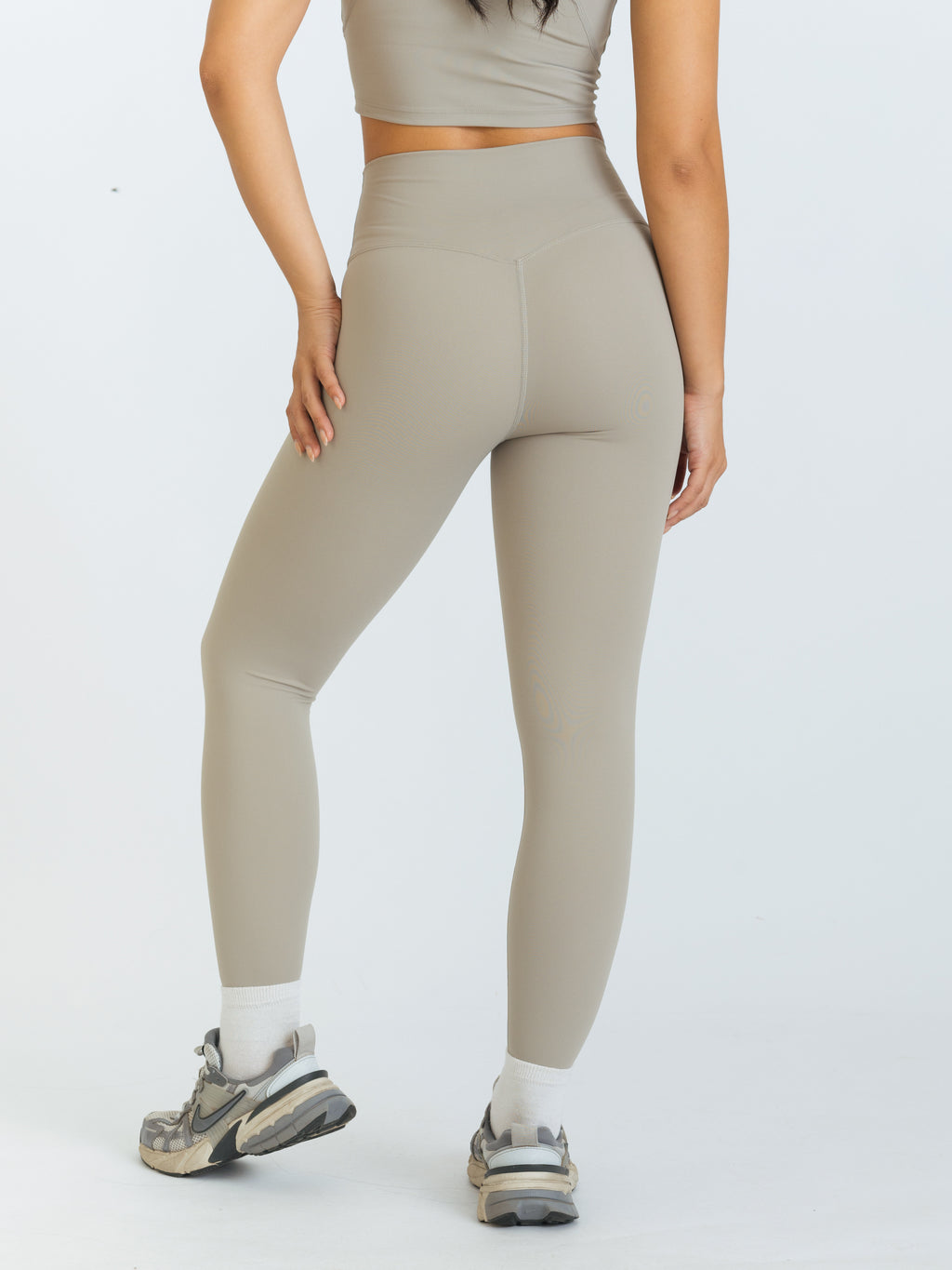 Motion Leggings - Cement