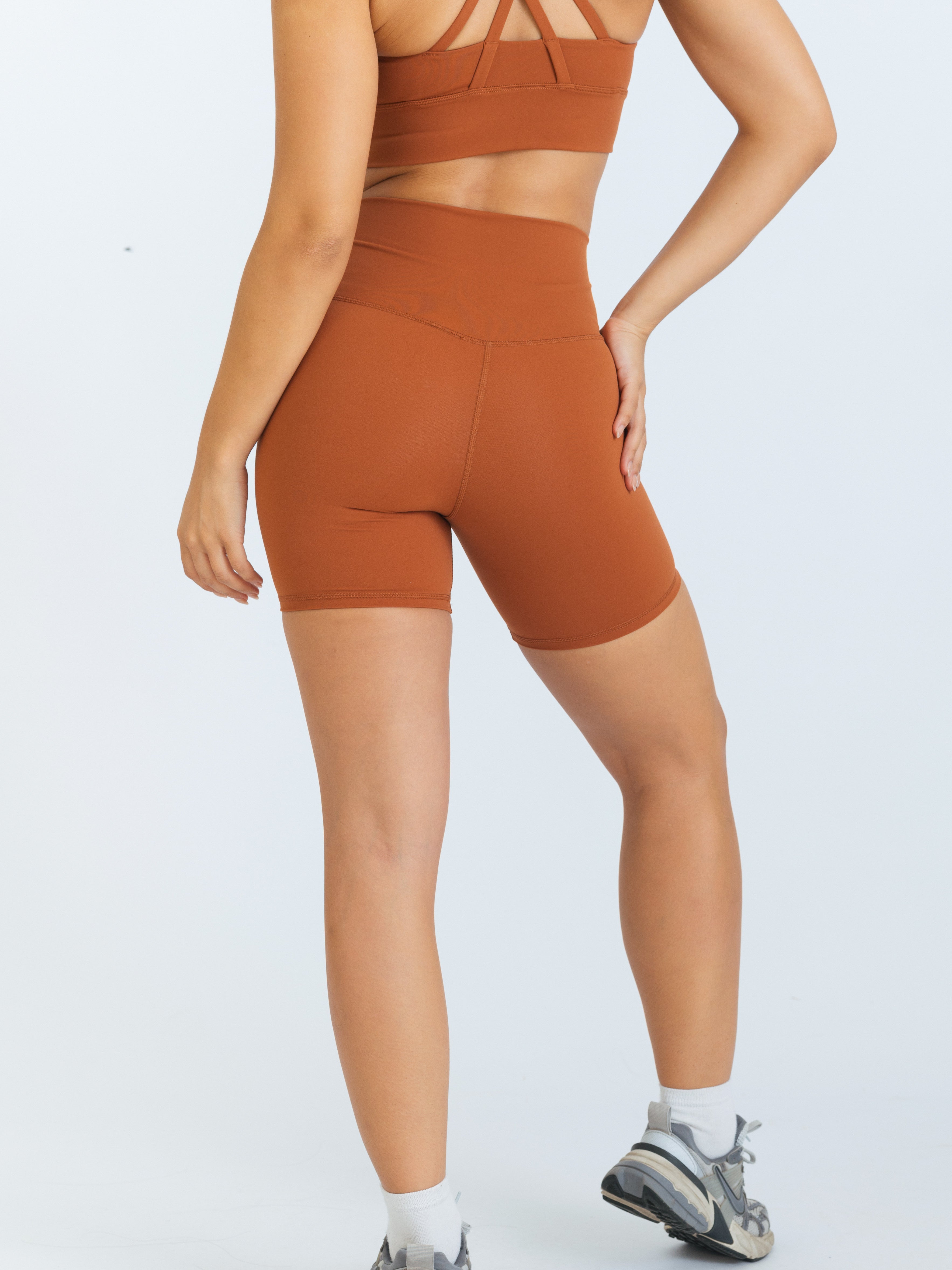 Motion Shorts - Sienna