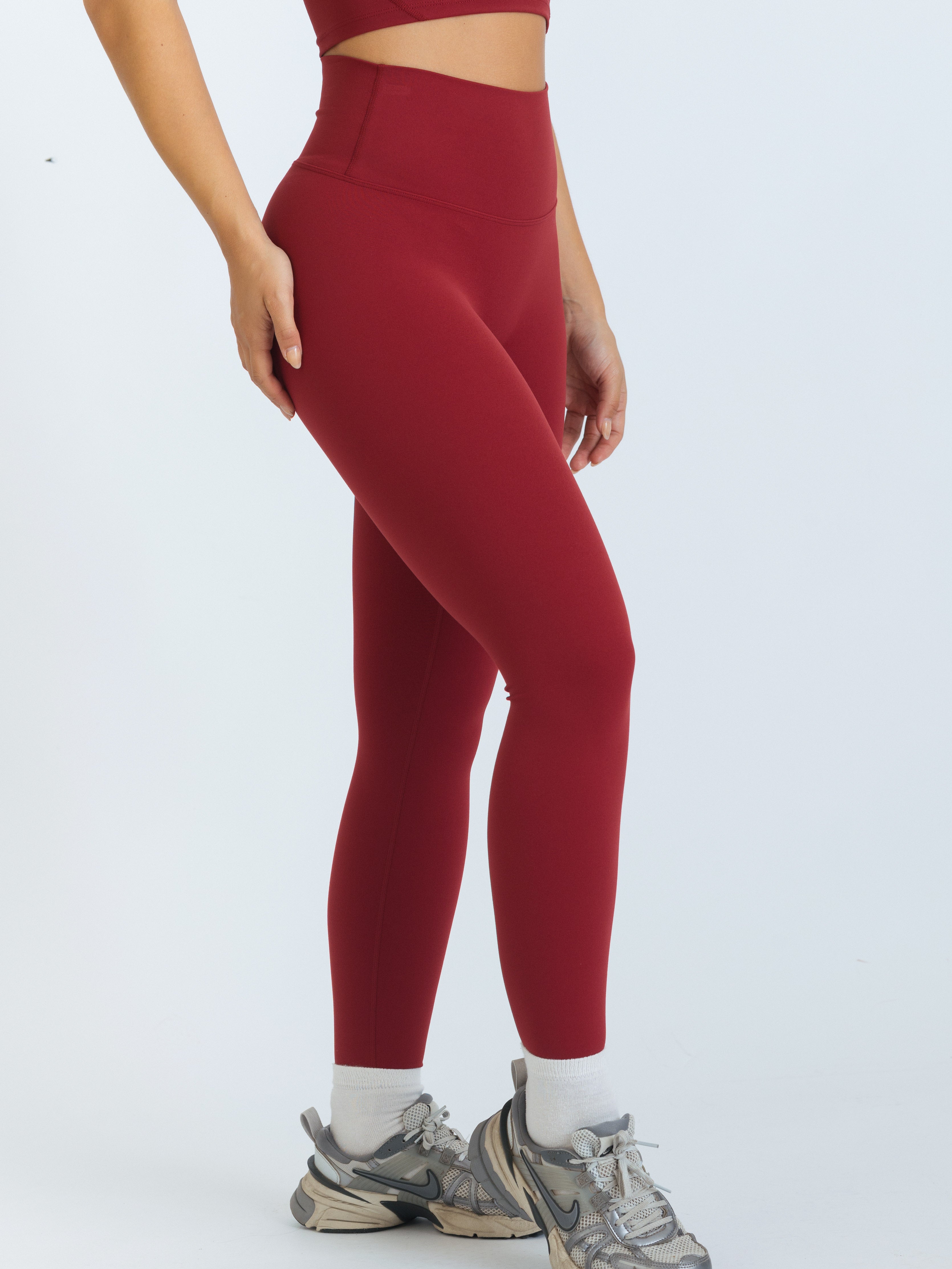Motion Leggings - Cherry