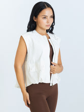 Load image into Gallery viewer, Off Duty Vest - Blanc

