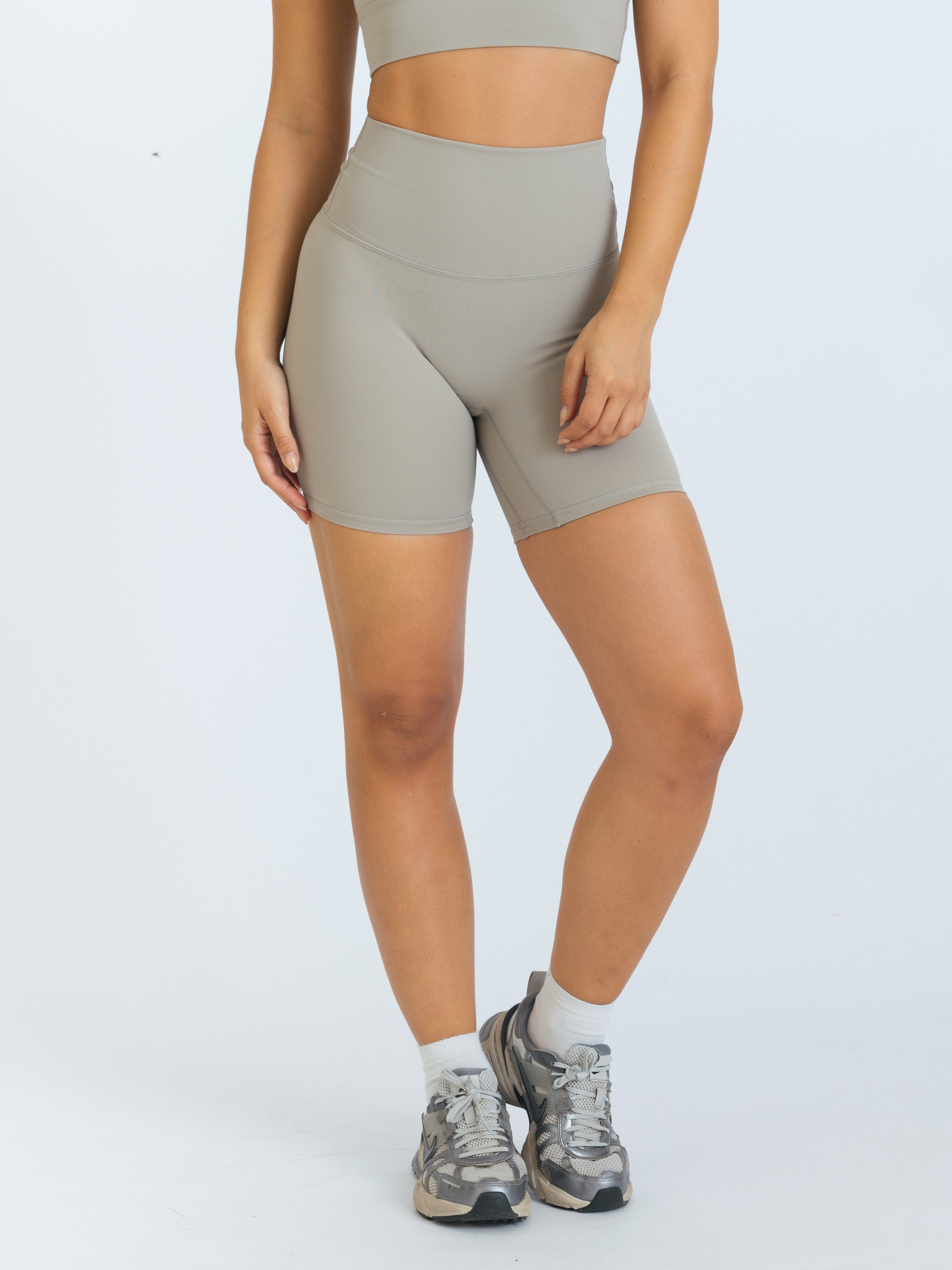 Motion Shorts - Cement