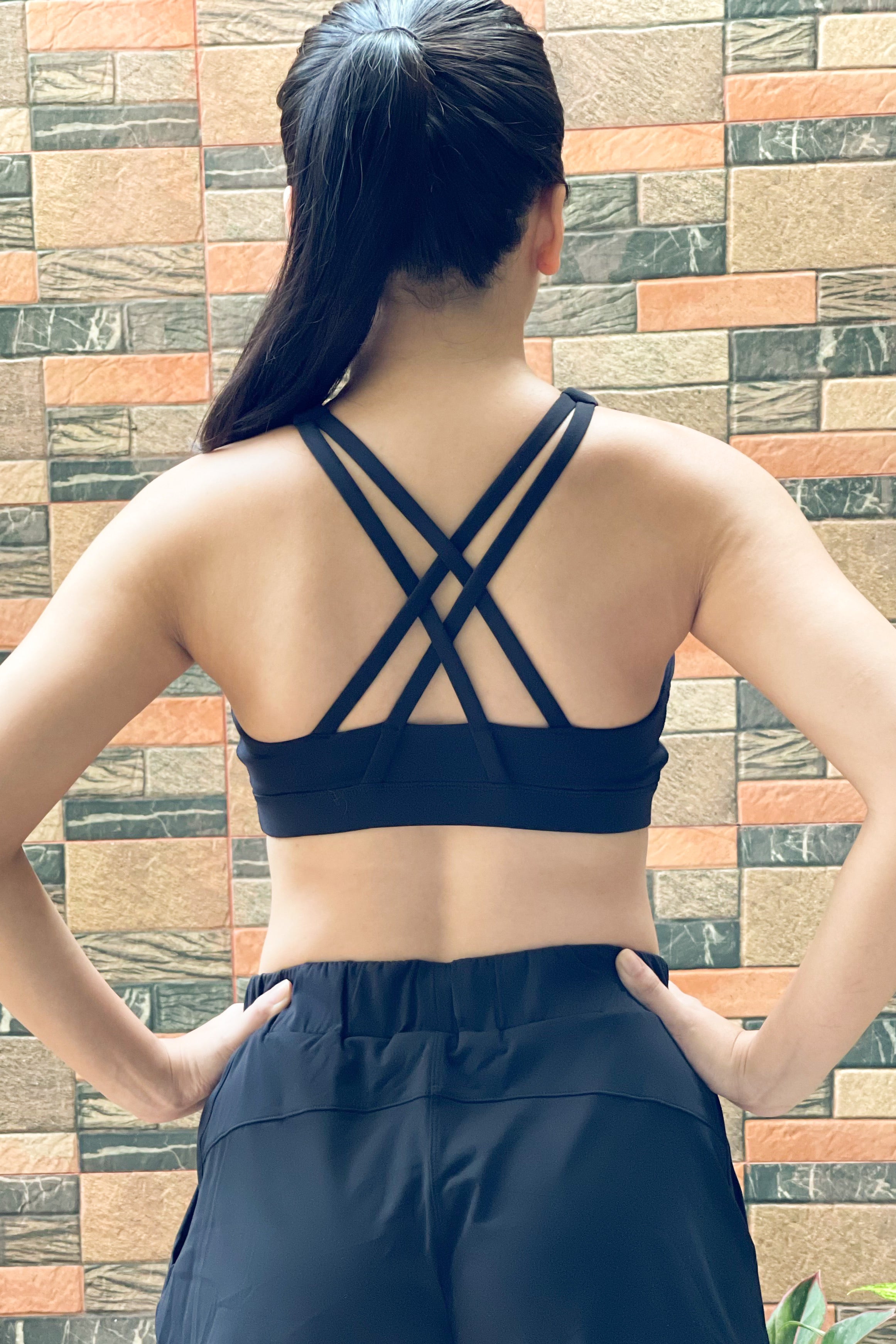 Adapt Halter Bra - Black