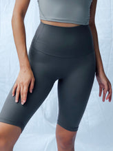 Load image into Gallery viewer, Pulse Biker Shorts - Charcoal Gray
