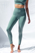 Load image into Gallery viewer, Vital Airlite Leggings - Turquoise
